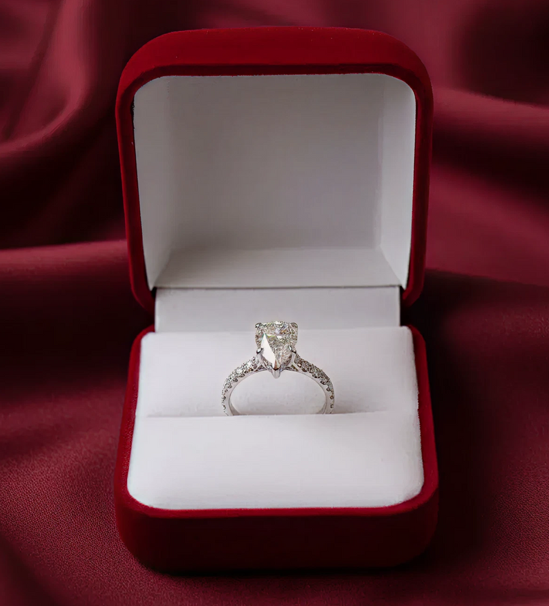Lab Grown Diamond Pear shape Ring
