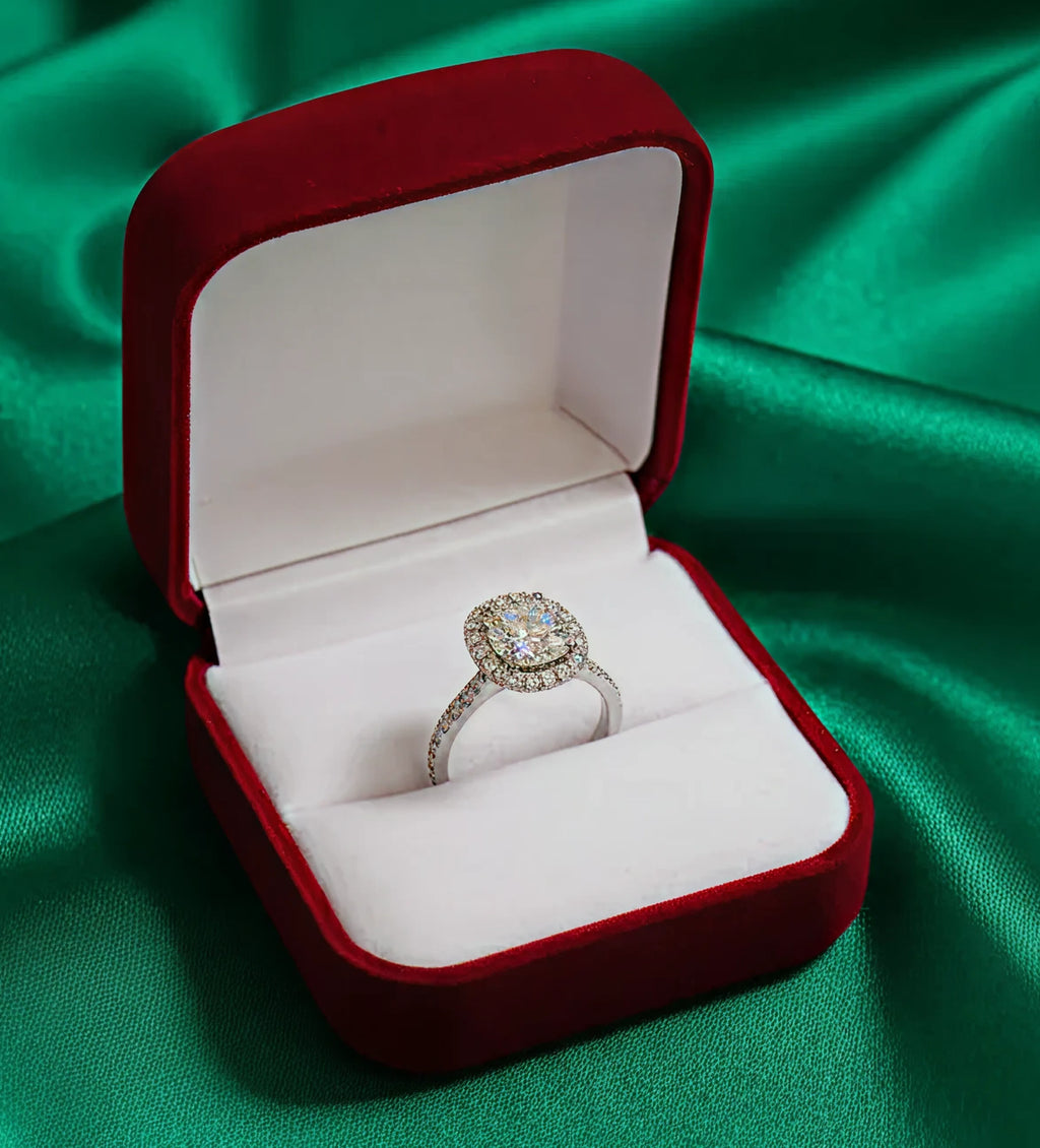Lady’s Engagement Halo LGD Ring